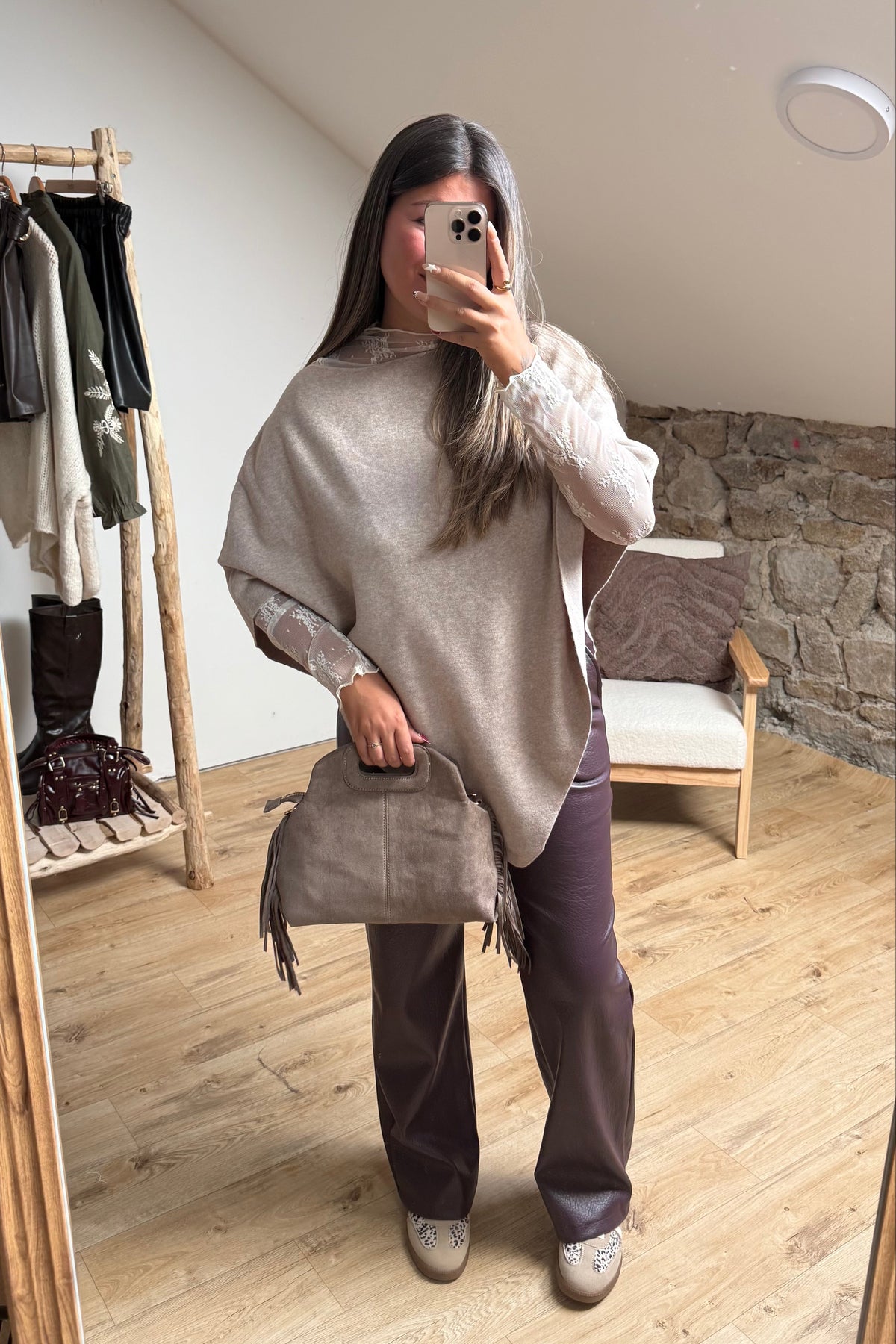 Poncho Naïa