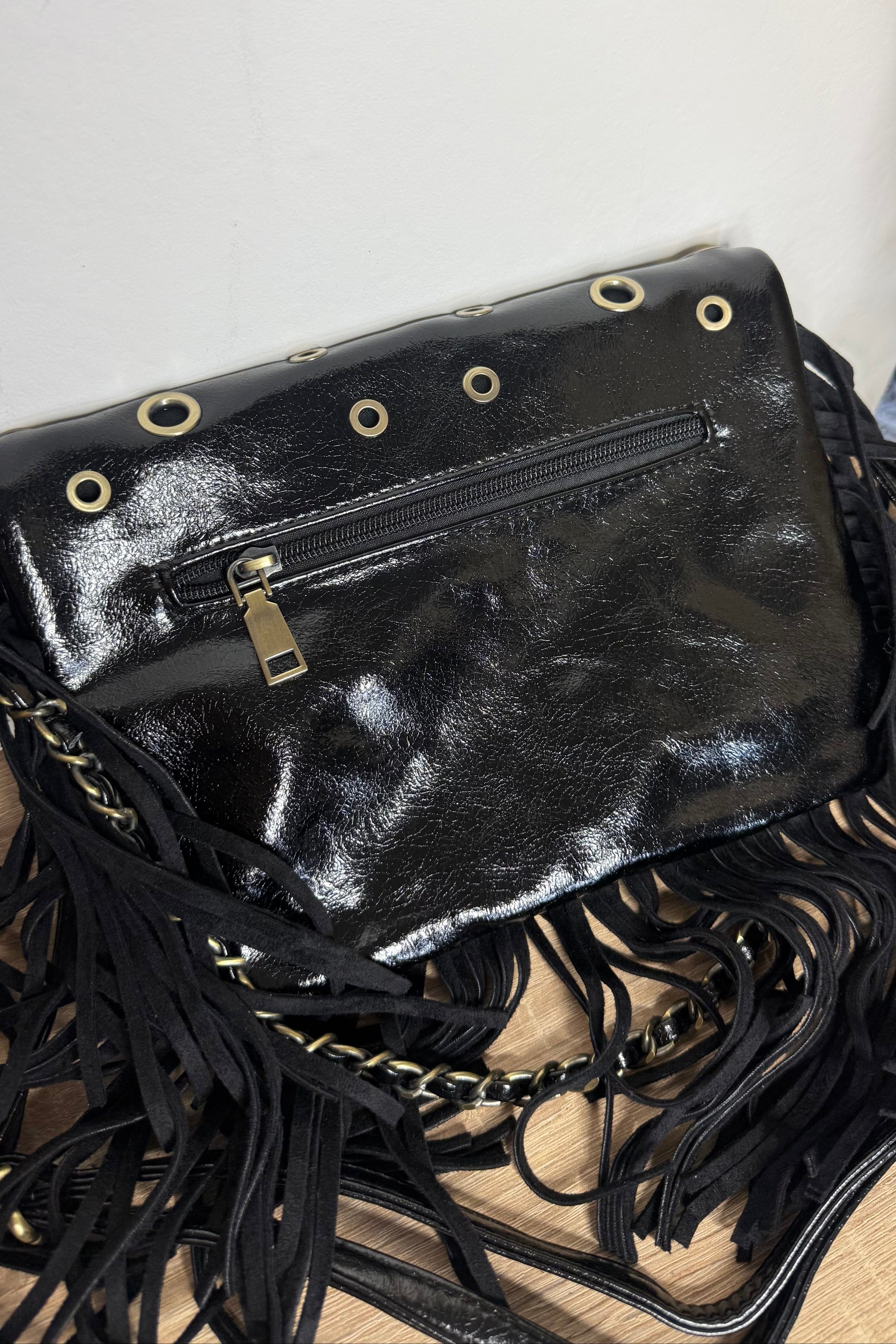 Détails de l'arrière du sac zoé avec son zip