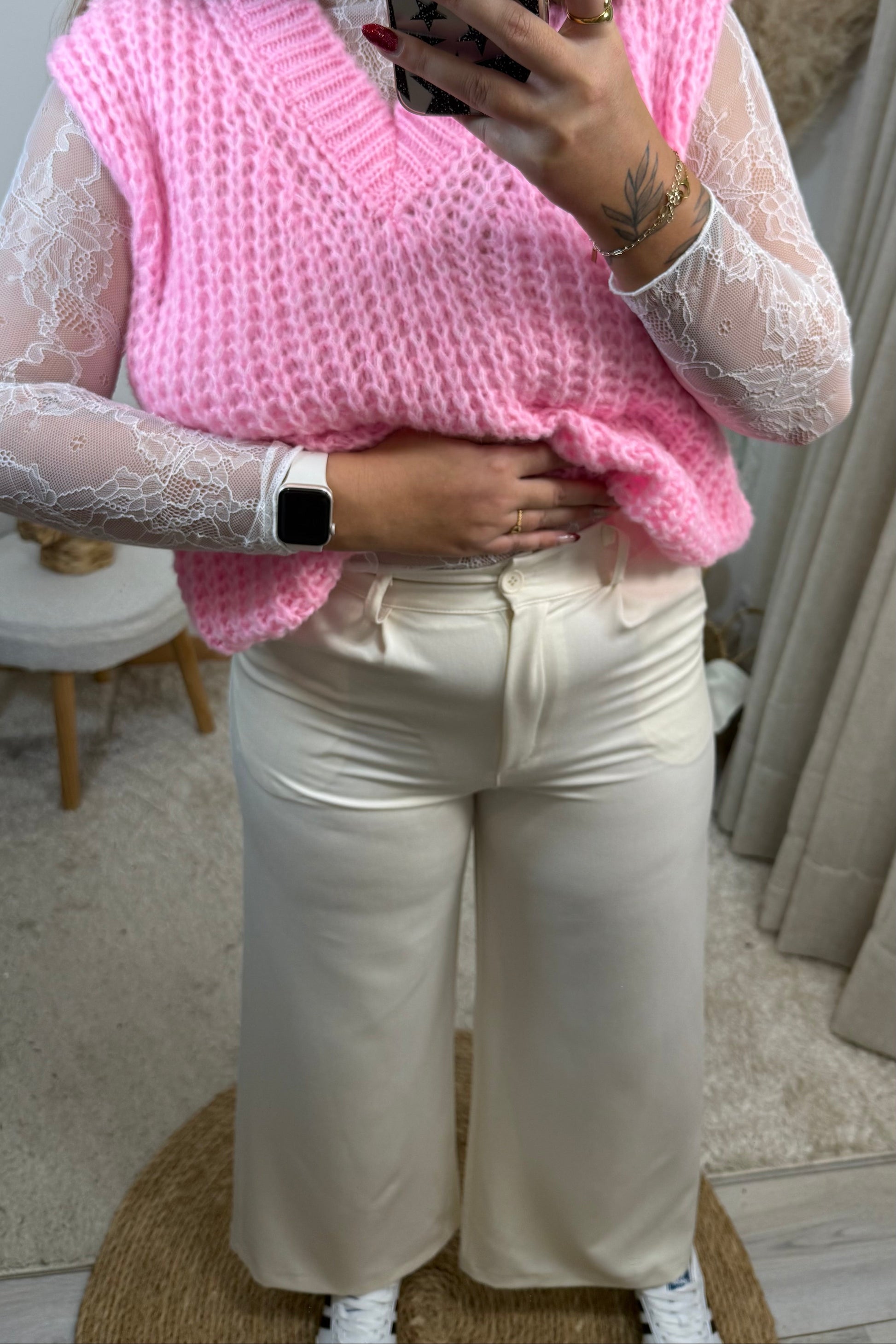 détails du pantalon louis taille haute à pince 